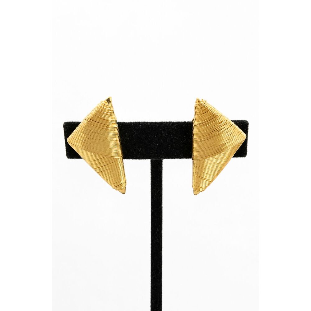 GOLD TONE EARRINGS Vintage Wire Wrapped Geometric Triangle Clip On 80s